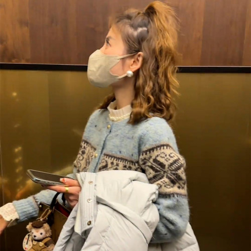 今年流行提花費爾島毛衣外套女秋冬超好看韓系寬松針織短開衫上衣 今年流行提花費爾島毛衣外套女秋冬超好看韓系寬松針織短開衫上衣