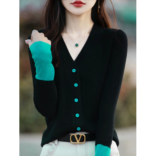 2024秋冬新款V領撞色針織開衫女高級感拼接外搭寬松百搭優雅上衣 2024秋冬新款V領撞色針織開衫女高級感拼接外搭寬松百搭優雅上衣