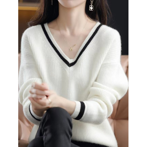 秋冬新款羊絨衫洋氣百搭v領女士毛衣拼色寬松外穿套頭針織打底衫 秋冬新款羊絨衫洋氣百搭v領女士毛衣拼色寬松外穿套頭針織打底衫