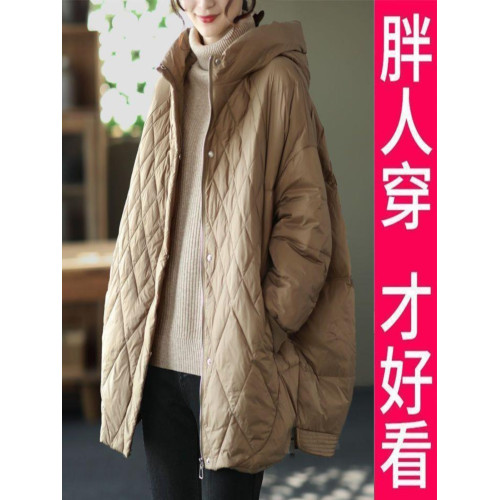 200斤自製連帽白鴨羽絨服女菱格文藝休閒保暖寬松保暖大碼外套 200斤自製連帽白鴨羽絨服女菱格文藝休閒保暖寬松保暖大碼外套