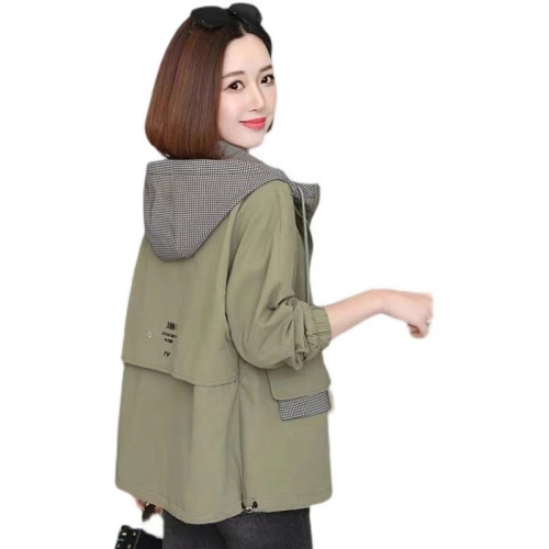 品牌折釦專櫃女士短外套春秋季時尚早初秋薄風衣媽媽休閒上衣 品牌折釦專櫃女士短外套春秋季時尚早初秋薄風衣媽媽休閒上衣