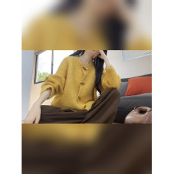 多巴胺黃色軟糯牛角釦針織開衫女秋冬氛圍感寬松慵懶毛衣外套上衣