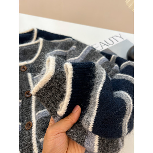 百搭復古條紋撞色圓領紐釦開衫毛衣女寬松慵懶小衆減齡學生針織衫 百搭復古條紋撞色圓領紐釦開衫毛衣女寬松慵懶小衆減齡學生針織衫