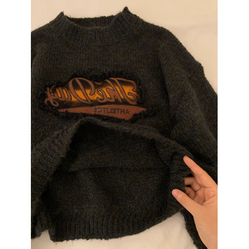 美式復古慵懶風黑色字母浣熊絨毛衣女秋冬軟糯設計感套頭針織上衣 美式復古慵懶風黑色字母浣熊絨毛衣女秋冬軟糯設計感套頭針織上衣