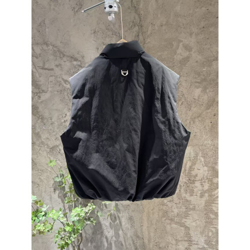 新款純色立領羽絨馬甲男士冬季潮流百搭設計感白鴨絨保暖坎肩外套 新款純色立領羽絨馬甲男士冬季潮流百搭設計感白鴨絨保暖坎肩外套