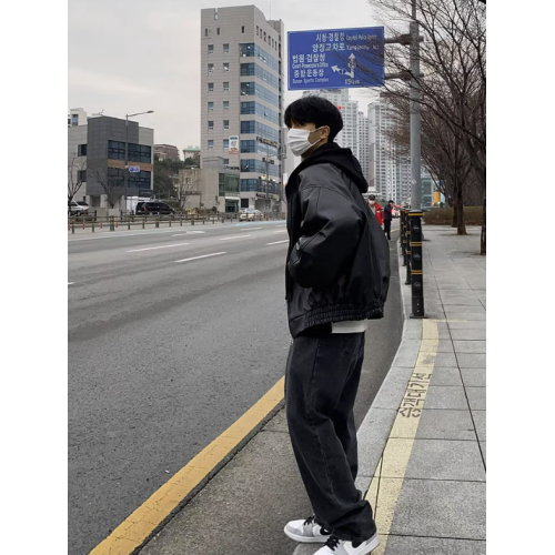 Kusen 美式高街痞帥連帽PU皮夾克男寬松休閒加棉加厚機車皮衣外套 Kusen 美式高街痞帥連帽PU皮夾克男寬松休閒加棉加厚機車皮衣外套