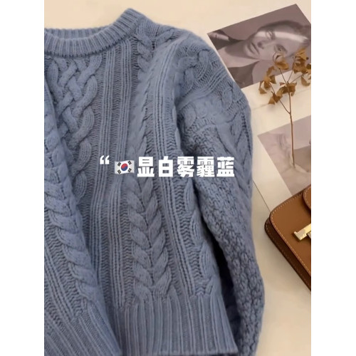藍色浣熊絨套頭針織衫女秋冬季加厚外穿高級感慵懶風粗針麻花毛衣 藍色浣熊絨套頭針織衫女秋冬季加厚外穿高級感慵懶風粗針麻花毛衣