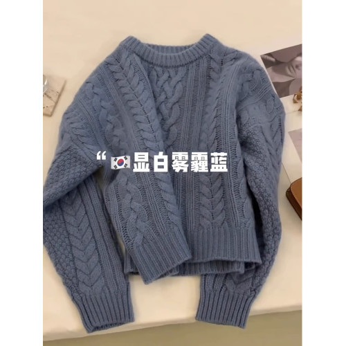 藍色浣熊絨套頭針織衫女秋冬季加厚外穿高級感慵懶風粗針麻花毛衣 藍色浣熊絨套頭針織衫女秋冬季加厚外穿高級感慵懶風粗針麻花毛衣