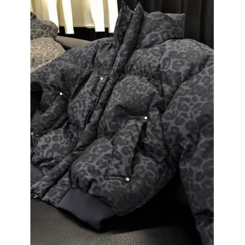 美式豹紋羽絨服男生冬季加厚保暖短款棉衣外套cleanfit立領麵包服 美式豹紋羽絨服男生冬季加厚保暖短款棉衣外套cleanfit立領麵包服