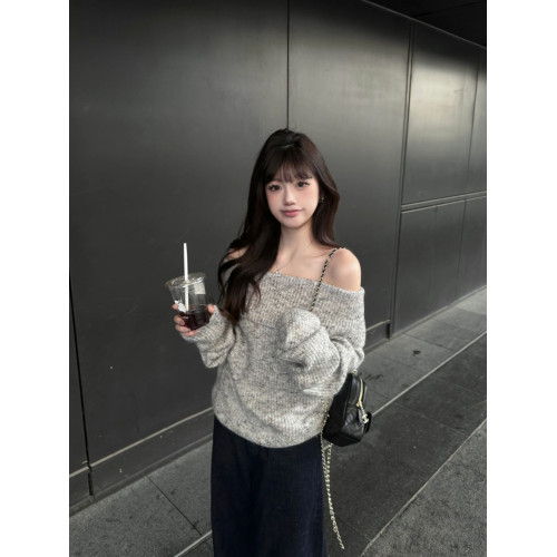 灰色露肩韓系套頭毛衣女秋冬慵懶風寬松氣質小個子長袖一字肩上衣 灰色露肩韓系套頭毛衣女秋冬慵懶風寬松氣質小個子長袖一字肩上衣