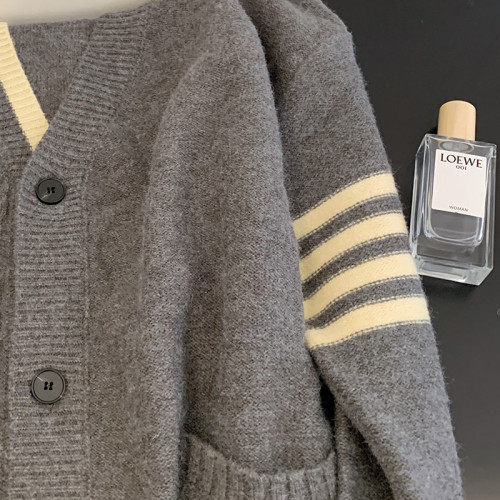 kor-anya 慵懶風復古毛衣外套女秋冬韓系設計感小衆針織開衫上衣 kor-anya 慵懶風復古毛衣外套女秋冬韓系設計感小衆針織開衫上衣