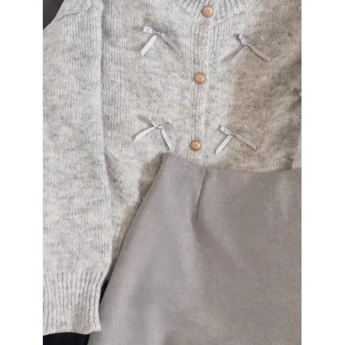 小個子香風灰色針織毛衣女秋冬2025新款韓風慵懶miu系開衫外套春 小個子香風灰色針織毛衣女秋冬2025新款韓風慵懶miu系開衫外套春