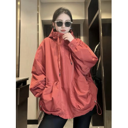 大碼胖mm300斤休閒沖鋒衣外套女春秋款寬松中長款抽繩連帽風衣潮2