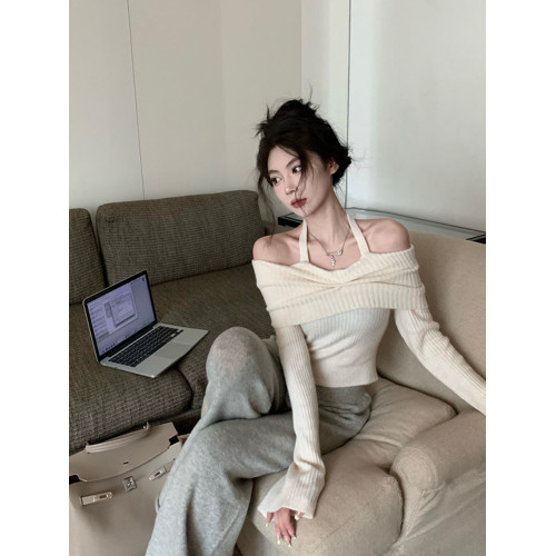 純欲掛脖一字肩針織毛衣女春裝喇叭袖堆領修身顯瘦露鎖骨長袖上衣 純欲掛脖一字肩針織毛衣女春裝喇叭袖堆領修身顯瘦露鎖骨長袖上衣