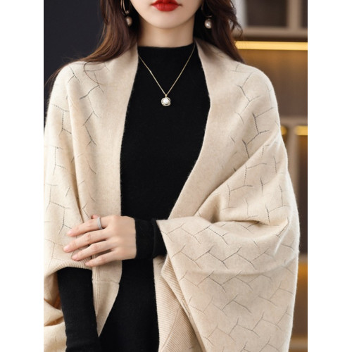 品牌折釦女裝專櫃毛衣針織披肩圍巾兩用秋冬寬松外搭鬭篷開衫 品牌折釦女裝專櫃毛衣針織披肩圍巾兩用秋冬寬松外搭鬭篷開衫