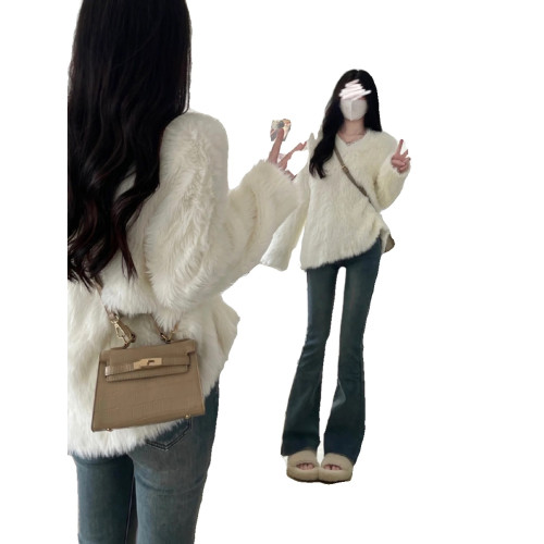 白色水貂絨毛衣女秋冬季外穿設計感小衆慵懶高級感內搭針織衫上衣 白色水貂絨毛衣女秋冬季外穿設計感小衆慵懶高級感內搭針織衫上衣