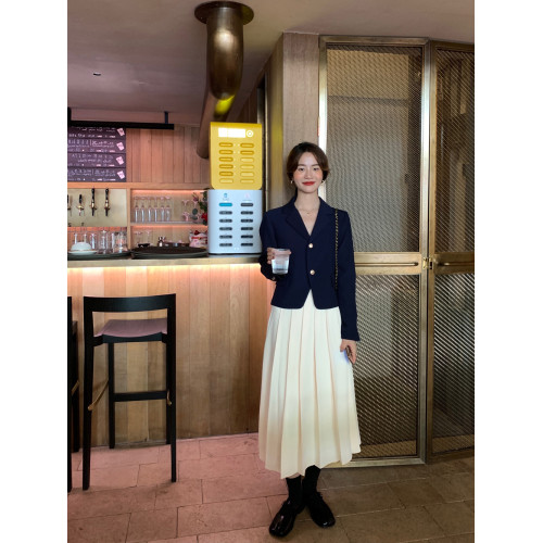 短款西裝外套女春秋設計感小個子薄款休閒心機英倫風長袖西服上衣 短款西裝外套女春秋設計感小個子薄款休閒心機英倫風長袖西服上衣