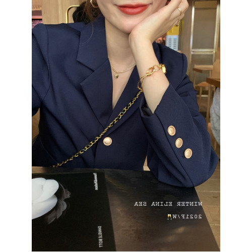 短款西裝外套女春秋設計感小個子薄款休閒心機英倫風長袖西服上衣 短款西裝外套女春秋設計感小個子薄款休閒心機英倫風長袖西服上衣