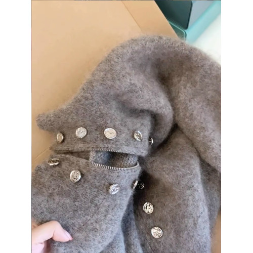 灰色重工雙排釦立領毛衣外套女秋冬加厚高級感慵懶拉鍊針織衫上衣 灰色重工雙排釦立領毛衣外套女秋冬加厚高級感慵懶拉鍊針織衫上衣