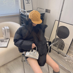 2025年冬季新款肯豆風羽絨服女超短款加厚連帽寬松麵包服小個子潮