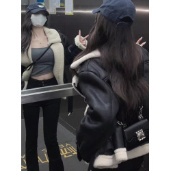 黑色鹿皮絨羊羔毛女裝冬季加絨加厚小個子短款皮毛一體機車服外套