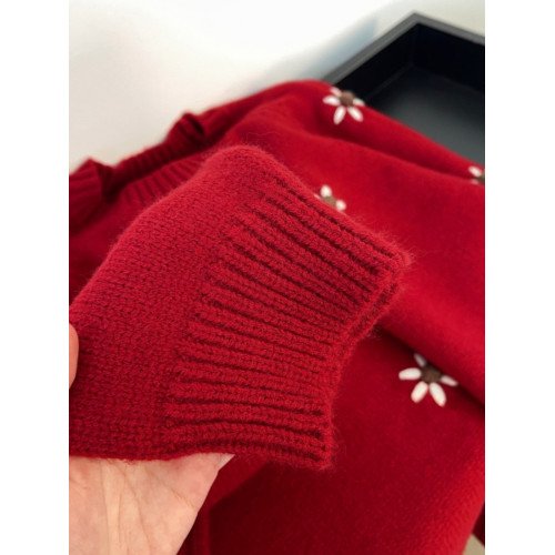 紅色花朵刺綉正肩毛衣女2025冬大碼胖mm遮肚子針織衫洋氣減齡上衣 紅色花朵刺綉正肩毛衣女2025冬大碼胖mm遮肚子針織衫洋氣減齡上衣