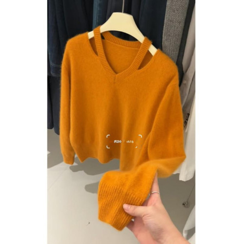 軟糯橘色毛衣女秋冬設計感露肩時尚溫柔風掛脖氣質套頭針織衫上衣 軟糯橘色毛衣女秋冬設計感露肩時尚溫柔風掛脖氣質套頭針織衫上衣