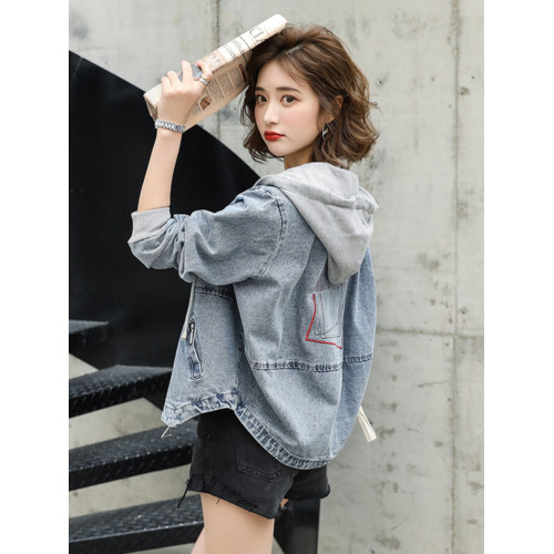 春秋短款牛仔外套女2025新款減齡連帽拼接寬松休閒百搭小個子上衣