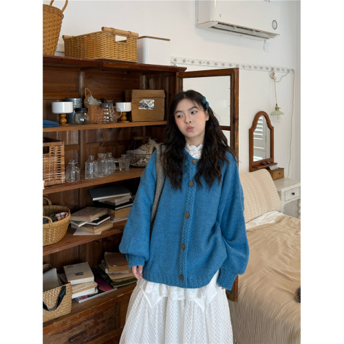 PPHOME復古寬松毛衣外套蕾絲內搭上衣女秋季三件套白色拼接半身裙 PPHOME復古寬松毛衣外套蕾絲內搭上衣女秋季三件套白色拼接半身裙