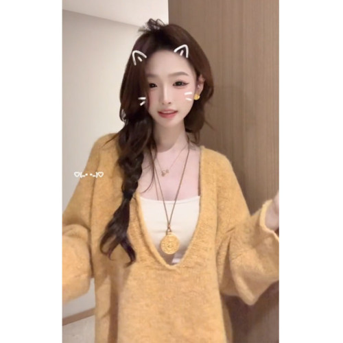 深秋初冬穿搭黃色大V領毛衣女秋冬季寬松慵懶風中長款針織衫上衣 深秋初冬穿搭黃色大V領毛衣女秋冬季寬松慵懶風中長款針織衫上衣