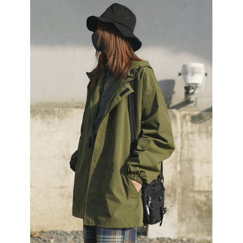 軍綠色機能風春秋款拉鍊薄外套女鹽系寬松工裝夾克戶外露營風穿搭 軍綠色機能風春秋款拉鍊薄外套女鹽系寬松工裝夾克戶外露營風穿搭