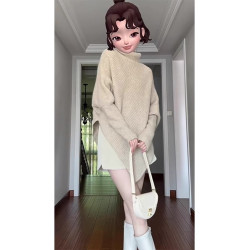 小香風內搭紅色毛衣女秋冬季2025新款不規則小衆不撞款高領針織衫