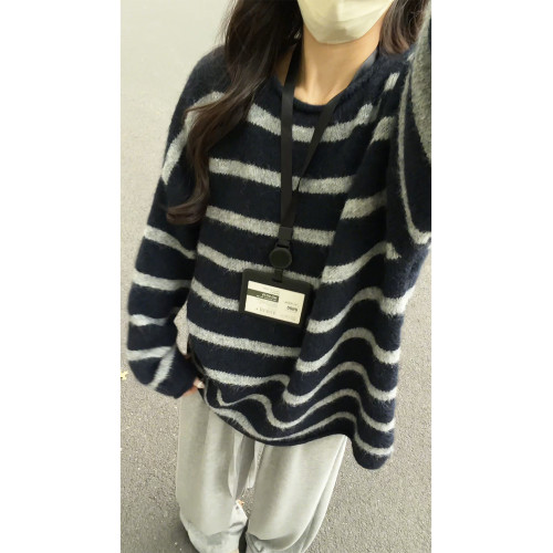 撞色條紋圓領套頭毛衣女秋冬寬松慵懶風中長款針織衫獨特漂亮上衣 撞色條紋圓領套頭毛衣女秋冬寬松慵懶風中長款針織衫獨特漂亮上衣