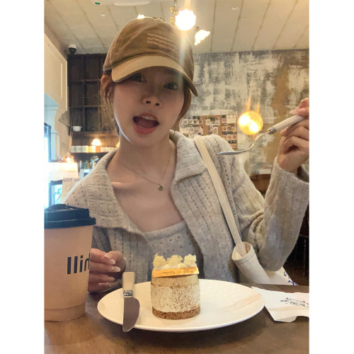 2025超火ootb穿搭一整套早秋季鏤空針織開衫吊帶上衣兩件套裝 2025超火ootb穿搭一整套早秋季鏤空針織開衫吊帶上衣兩件套裝