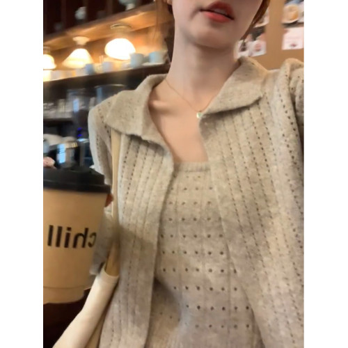 2025超火ootb穿搭一整套早秋季鏤空針織開衫吊帶上衣兩件套裝 2025超火ootb穿搭一整套早秋季鏤空針織開衫吊帶上衣兩件套裝