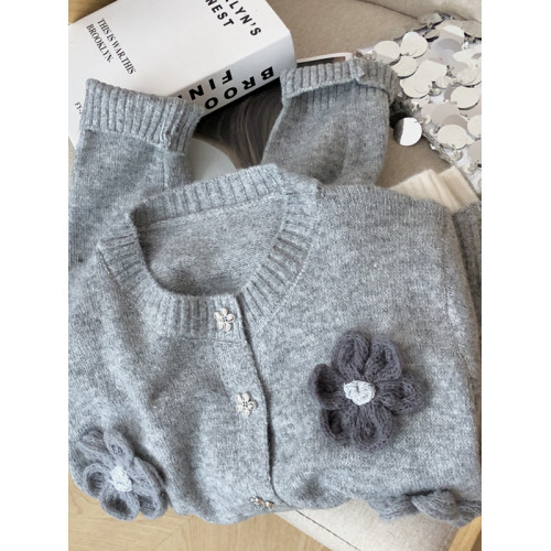 設計高級感氣質手工花朵針織開衫軟糯糯小個子短款灰色毛衣女秋季