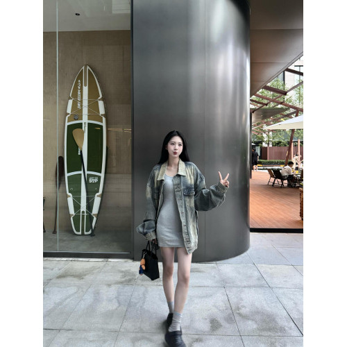 美式復古炸街牛仔外套女秋季新款寬松設計感水洗做舊工藝上衣質感 美式復古炸街牛仔外套女秋季新款寬松設計感水洗做舊工藝上衣質感