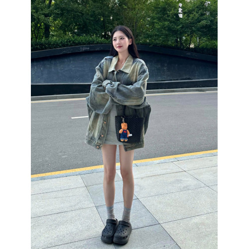 美式復古炸街牛仔外套女秋季新款寬松設計感水洗做舊工藝上衣質感 美式復古炸街牛仔外套女秋季新款寬松設計感水洗做舊工藝上衣質感