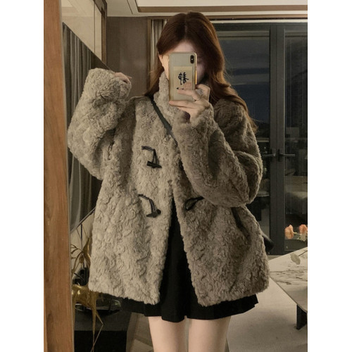 冬季立領羊羔毛外套女加厚寬松高級感毛絨茸茸皮草一體牛角釦棉服 冬季立領羊羔毛外套女加厚寬松高級感毛絨茸茸皮草一體牛角釦棉服