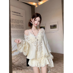 鉤花鏤空針織衫杏色毛衣女裝早秋設計感小衆溫柔風蕾絲吊帶背心