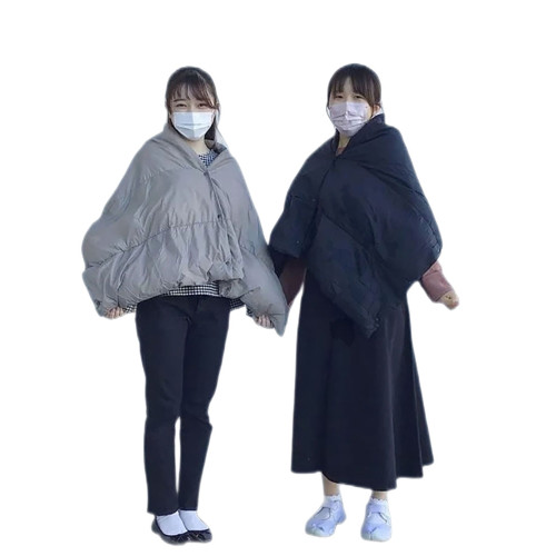 無印日式風披肩女秋冬新款輕量可攜式羽絨外搭加厚保暖鬭篷圍巾 無印日式風披肩女秋冬新款輕量可攜式羽絨外搭加厚保暖鬭篷圍巾