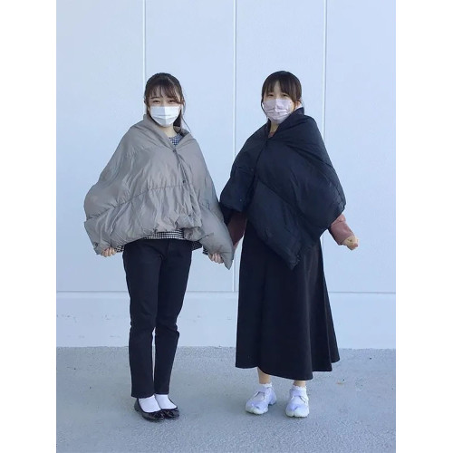 無印日式風披肩女秋冬新款輕量可攜式羽絨外搭加厚保暖鬭篷圍巾 無印日式風披肩女秋冬新款輕量可攜式羽絨外搭加厚保暖鬭篷圍巾