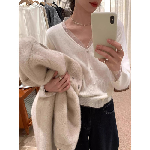 漂亮蕾絲V領白色毛衣女波點拼接針織衫內搭短上衣秋冬小香打底衫