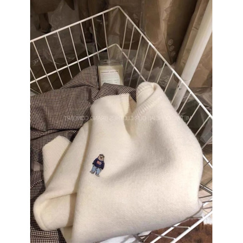 小熊刺綉圓領針織衫女慵懶秋冬季內搭打底衫上衣寬松軟糯加厚毛衣