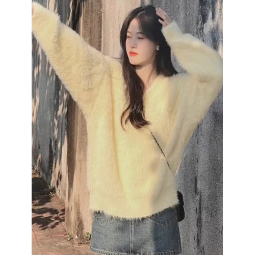 2025新款慵嬾風嬭fufu白色毛絨毛衣女秋冬季v領內搭打底上衣加厚