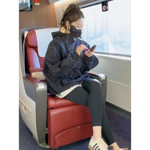 秋裝2025年新款休閒寬松沖鋒衣女韓版小個子設計感小衆高級感外套 秋裝2025年新款休閒寬松沖鋒衣女韓版小個子設計感小衆高級感外套