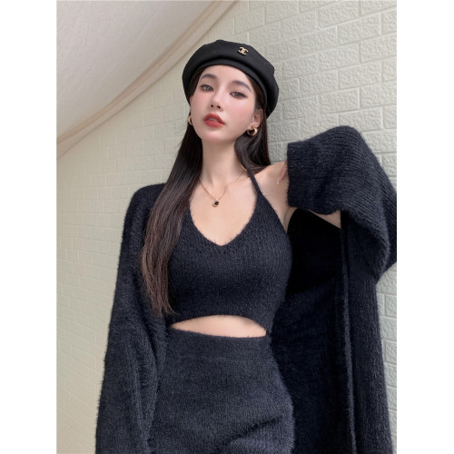 辣妹性感三件套裝吊帶上衣半身短裙冬仿水貂絨中長款開衫毛衣外套 辣妹性感三件套裝吊帶上衣半身短裙冬仿水貂絨中長款開衫毛衣外套