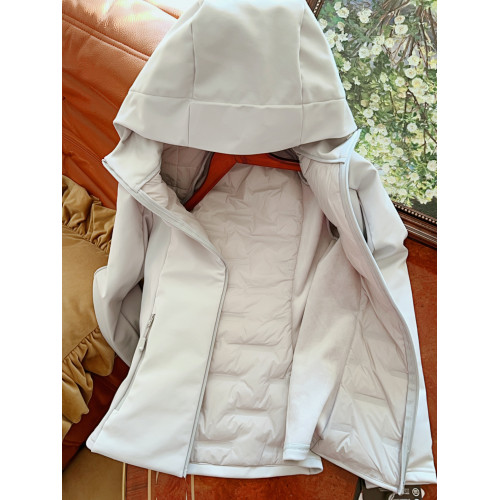 沖鋒衣式羽絨服!運動款!高級貨戶外防風防水運動沖鋒衣羽絨外套 沖鋒衣式羽絨服!運動款!高級貨戶外防風防水運動沖鋒衣羽絨外套