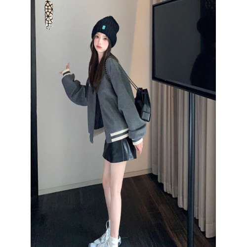 學院風小個子復古棒球服徽章撞色寬松春秋冬新款減齡大衣短外套女 學院風小個子復古棒球服徽章撞色寬松春秋冬新款減齡大衣短外套女