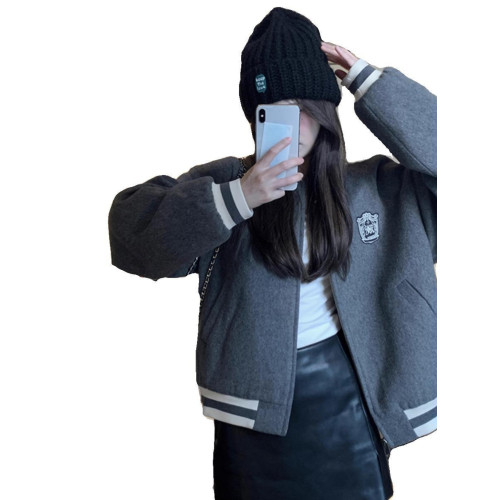 學院風小個子復古棒球服徽章撞色寬松春秋冬新款減齡大衣短外套女 學院風小個子復古棒球服徽章撞色寬松春秋冬新款減齡大衣短外套女